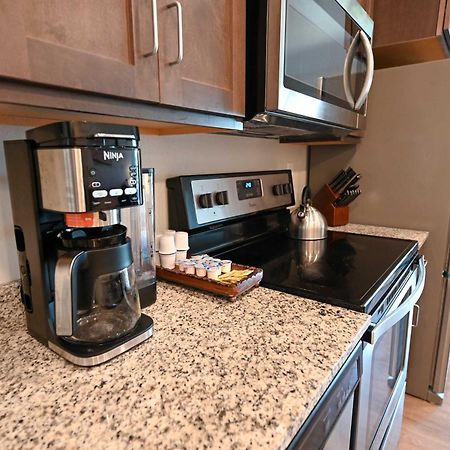 2 Bedroom Brand New Apartment Near Mayo, Park Free 로체스터 외부 사진