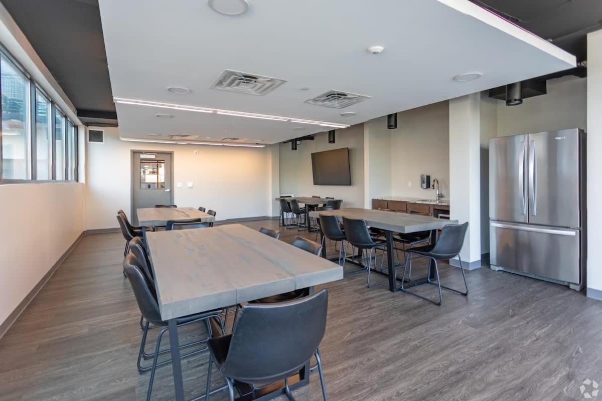 2 Bedroom Brand New Apartment Near Mayo, Park Free 로체스터 외부 사진