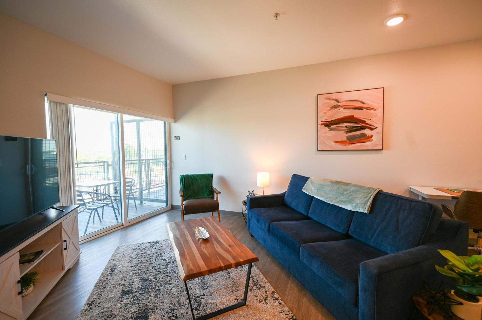 2 Bedroom Brand New Apartment Near Mayo, Park Free 로체스터 외부 사진